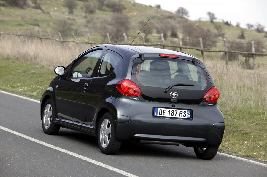  Toyota Aygo 2005 года  (фото 68 из 102)
